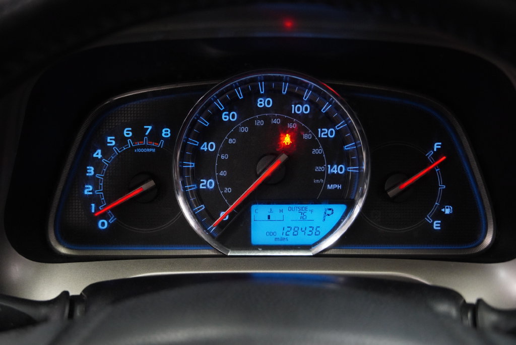 Used 2013 Toyota RAV4 Limited AWD/4WD image 25