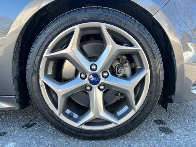 Certified 2018 Ford Focus ST image 13