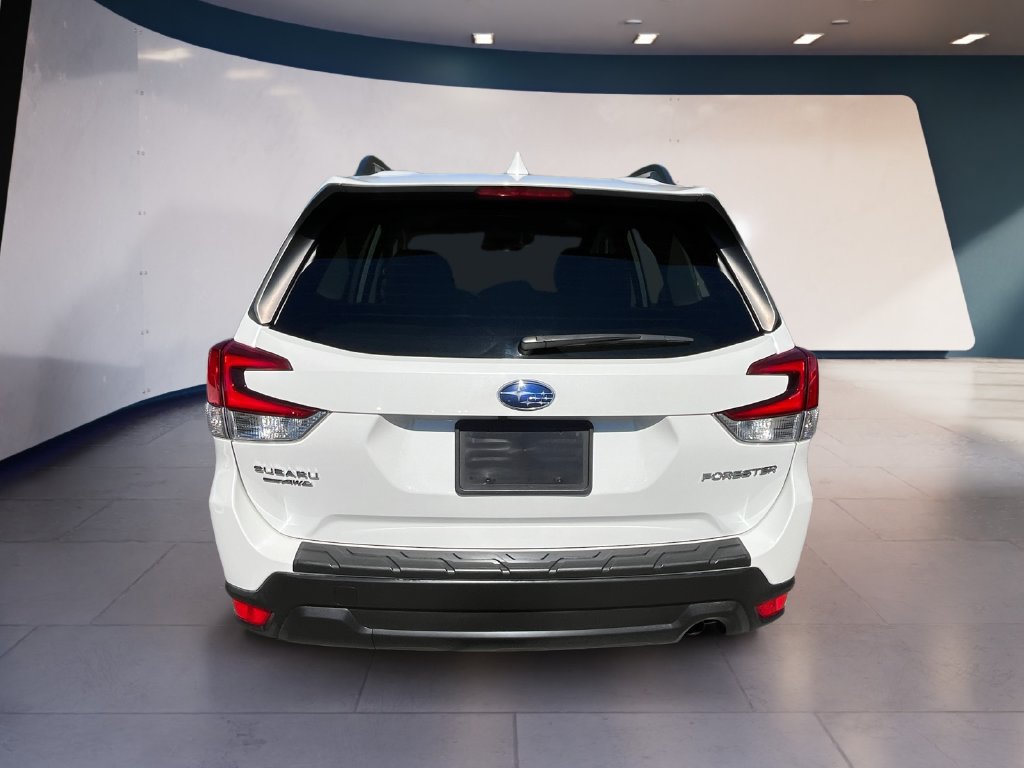Used 2021 Subaru Forester Premium AWD/4WD image 4