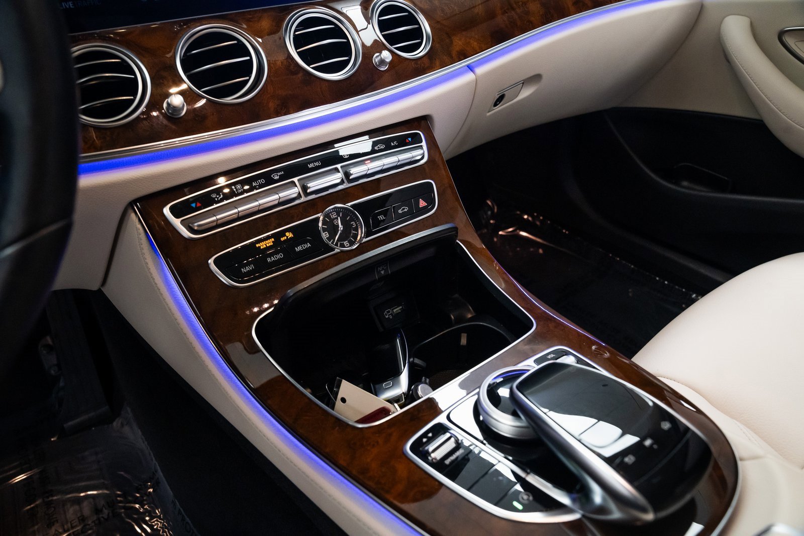 Used 2020 Mercedes-Benz E 450 4MATIC Wagon image 14