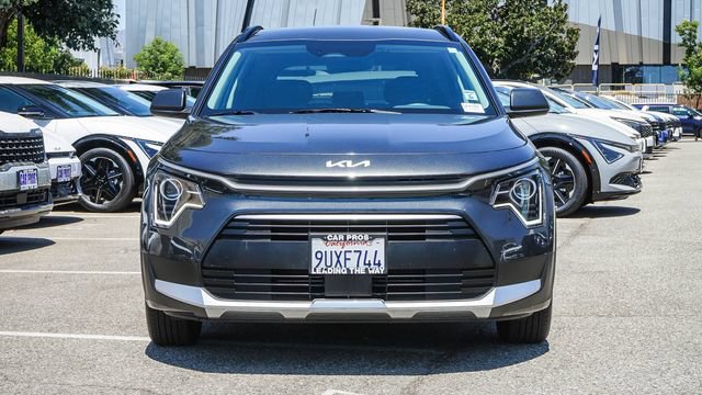 Used 2025 Kia Niro EX FWD image 3