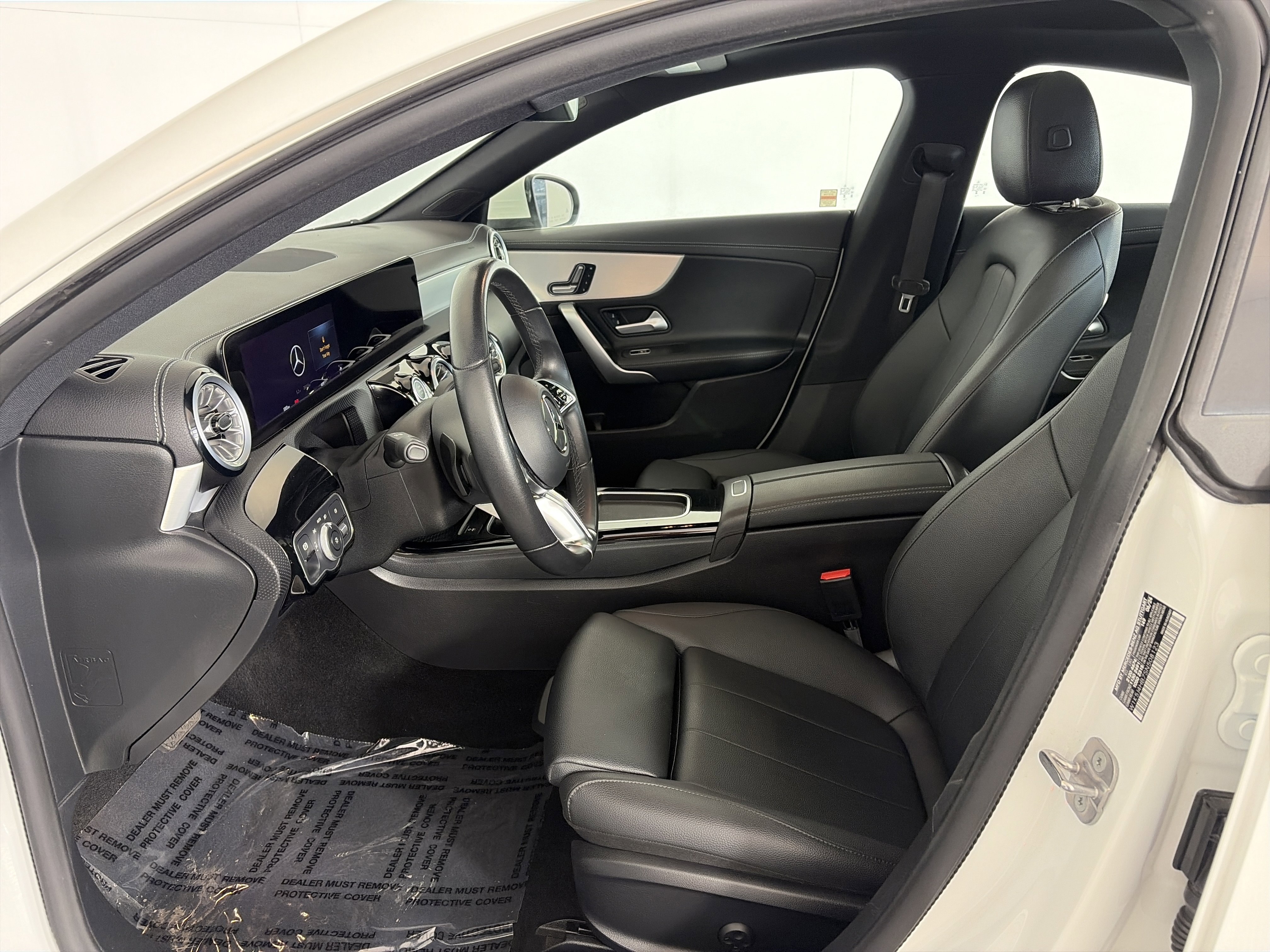 Used 2025 Mercedes-Benz CLA 250 4MATIC image 5