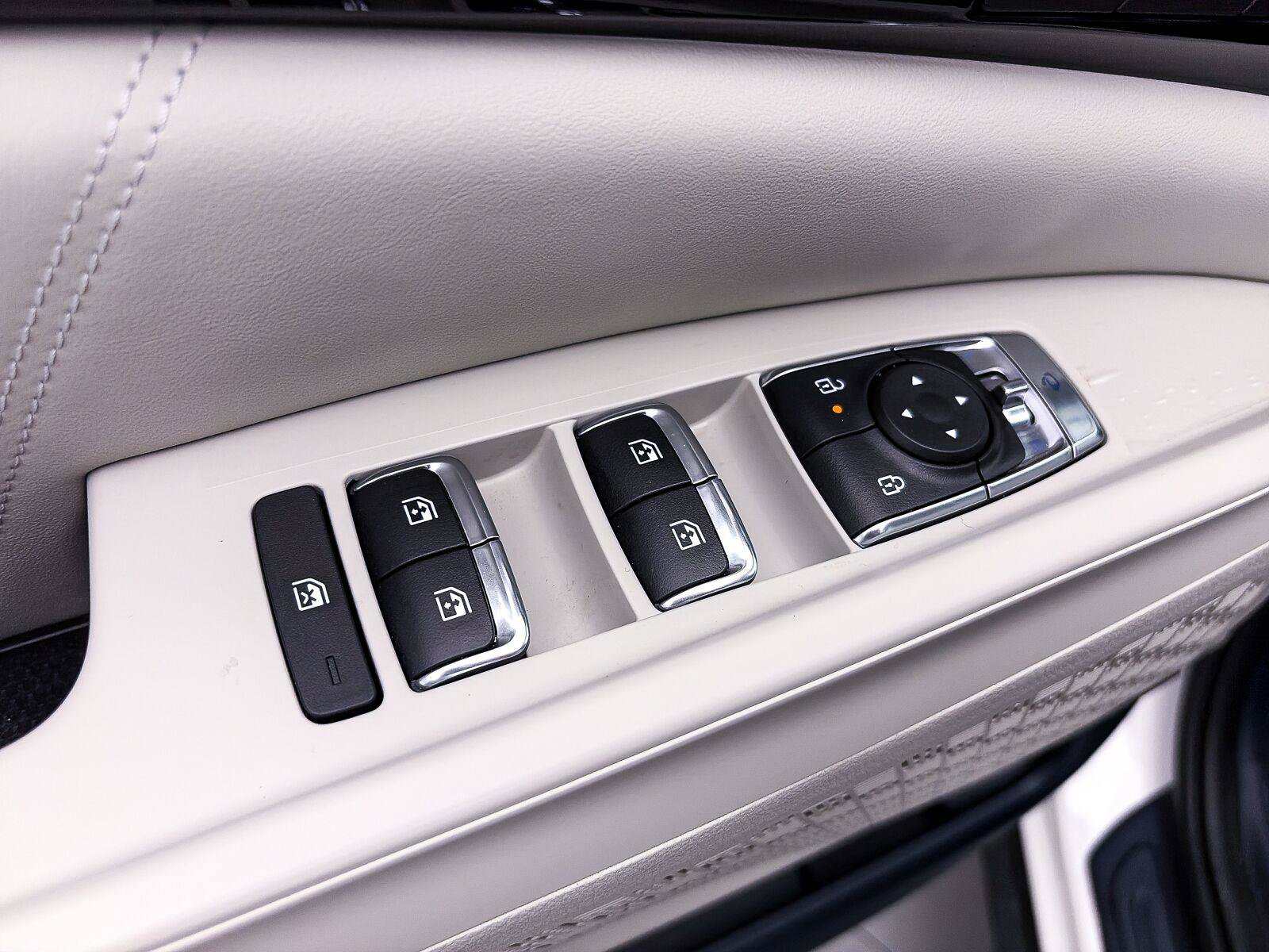 Used 2025 Kia Carnival SX Prestige FWD image 23