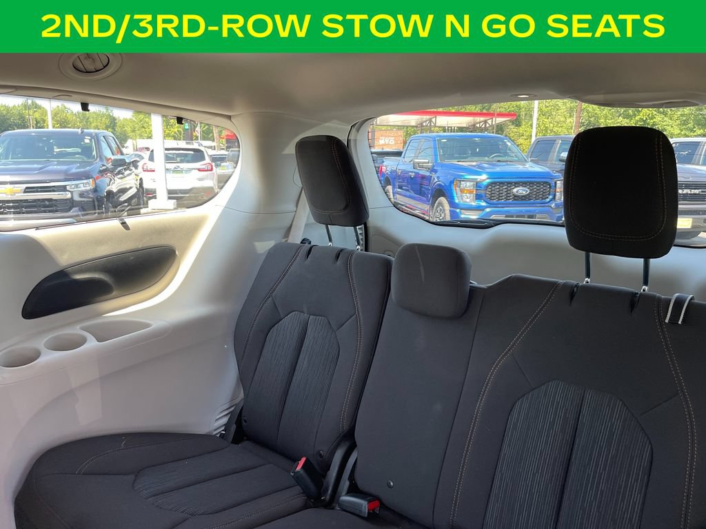 Used 2017 Chrysler Pacifica Touring Plus FWD image 13
