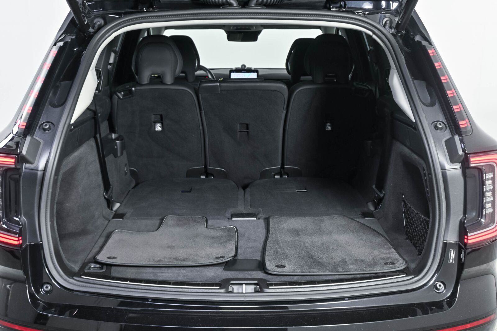 Certified 2025 Volvo EX90 Ultra AWD/4WD image 30