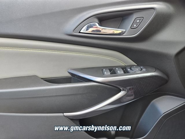 New 2026 Chevrolet Trax ACTIV w/ Sunroof Package FWD image 15