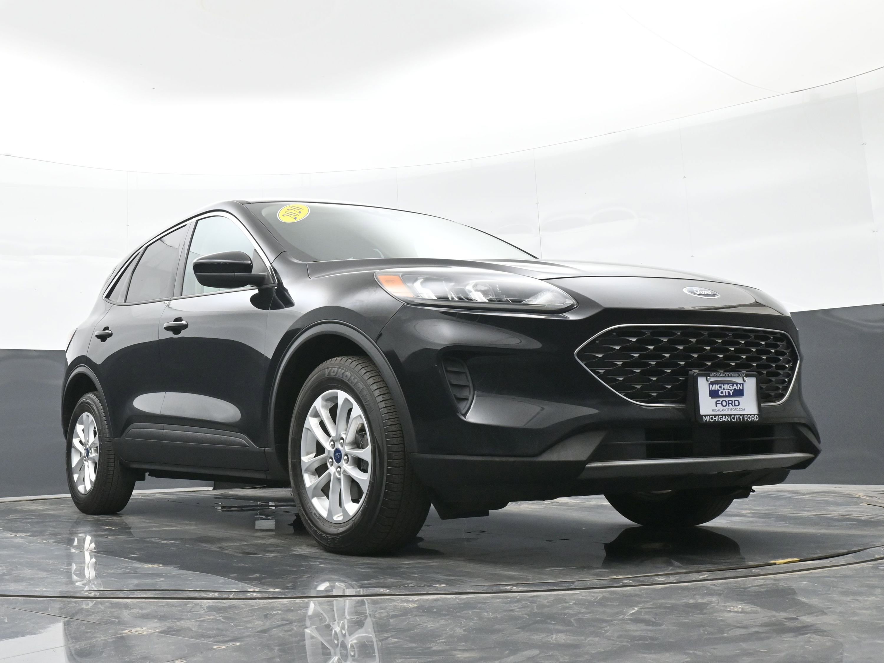 Used 2020 Ford Escape SE image 42