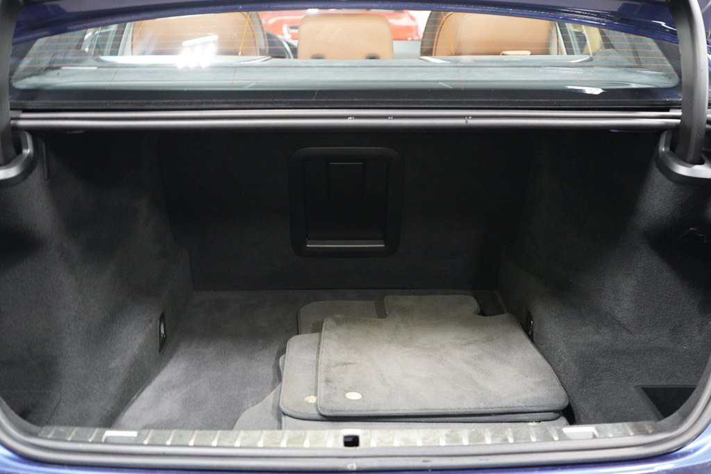 Used 2022 BMW ALPINA B7 xDrive w/ Luxury Rear Seating Package AWD/4WD image 17
