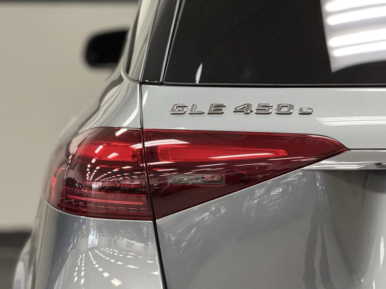 Used 2025 Mercedes-Benz GLE 450e GLE 450e image 9