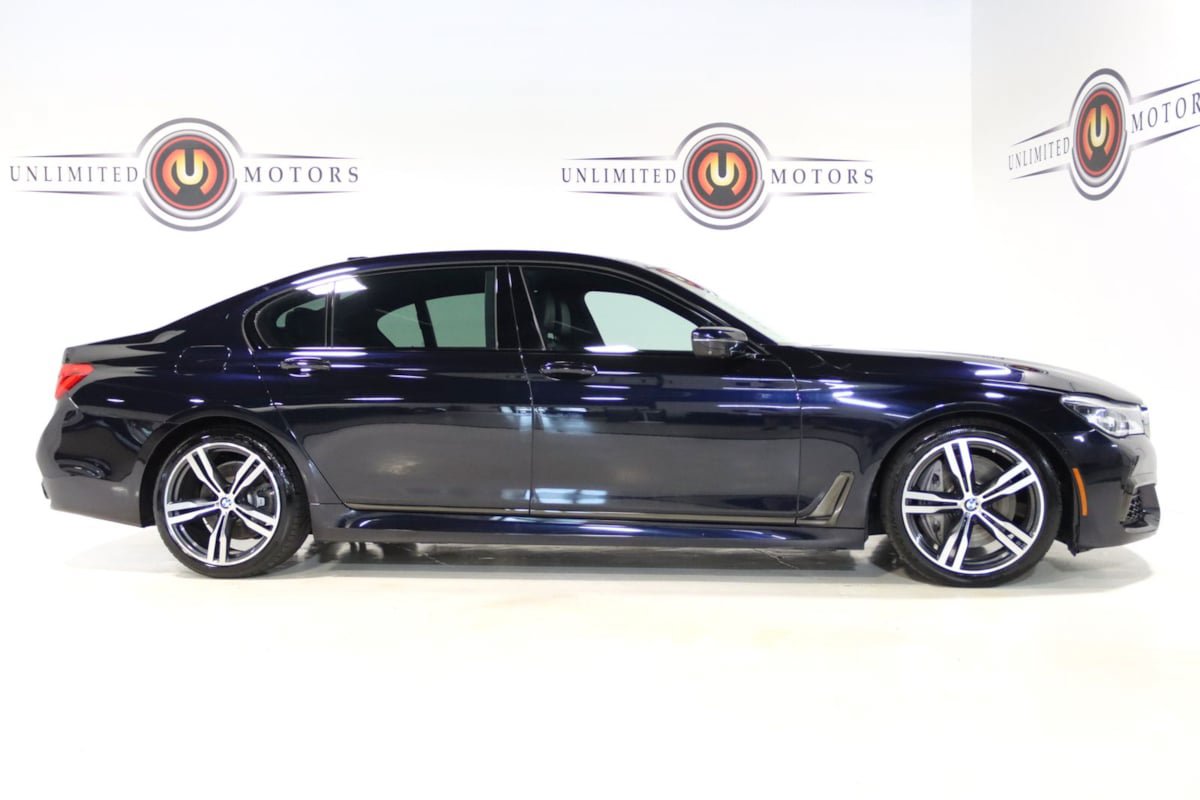 Used 2019 BMW 750i RWD image 36