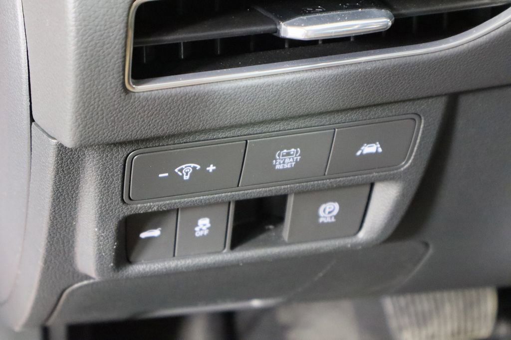 Used 2021 Hyundai Sonata Limited image 25