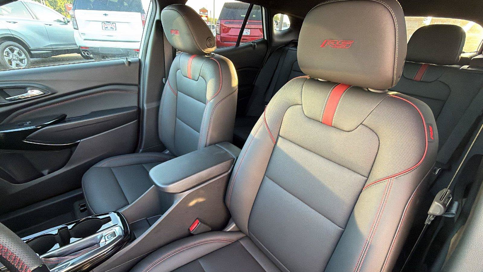 New 2026 Chevrolet Trax RS w/ Driver Confidence Package FWD image 4