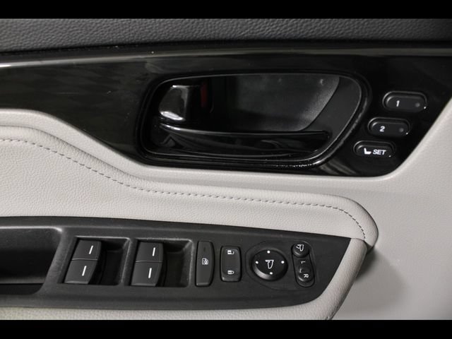 Used 2018 Honda Odyssey Elite image 16