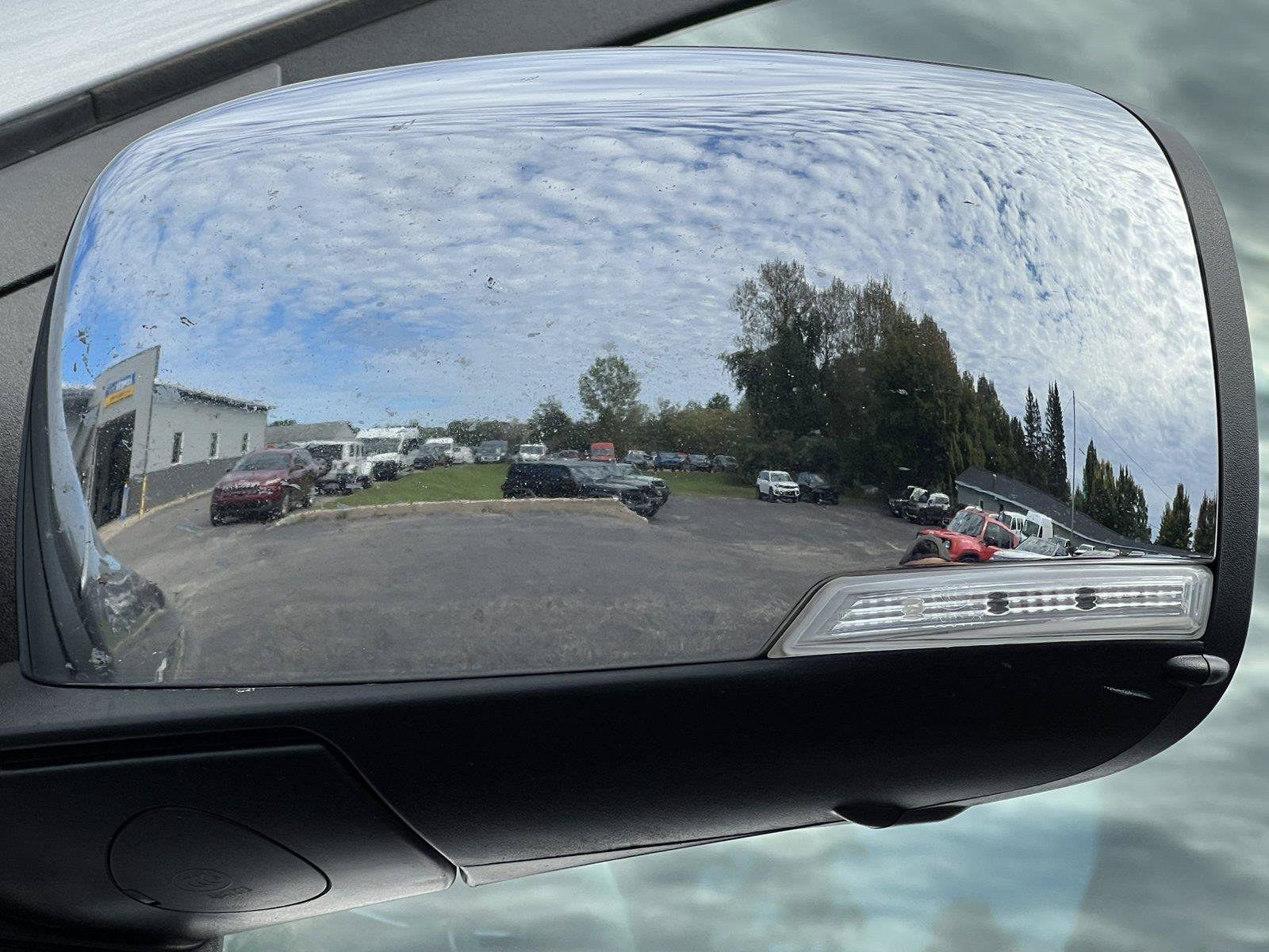 Used 2014 Chrysler Town & Country Touring-L w/ Driver Convenience Group FWD image 34