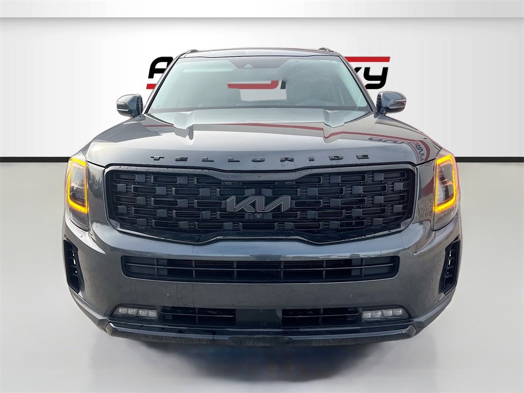 Used 2022 Kia Telluride SX w/ SX Prestige Package image 2