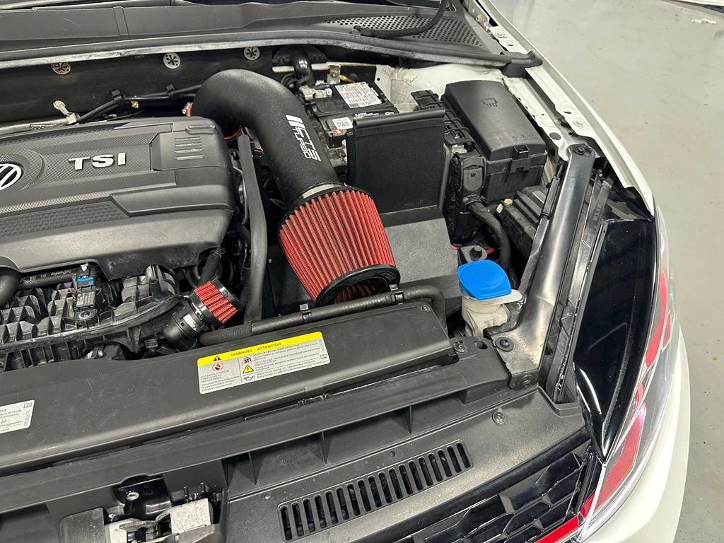 Used 2020 Volkswagen GTI SE FWD image 65