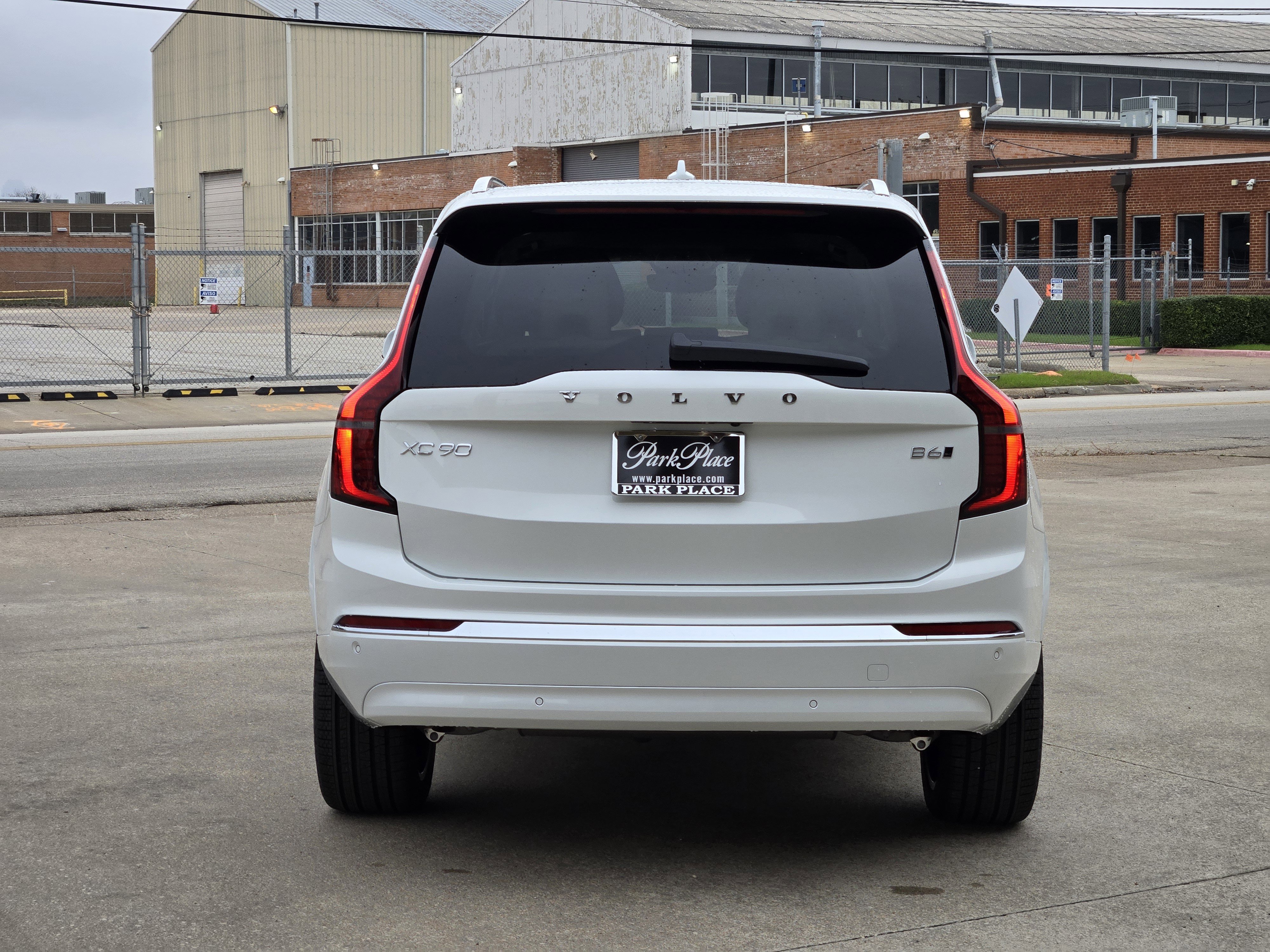 New 2026 Volvo XC90 B6 Ultra w/ Protection Package image 8