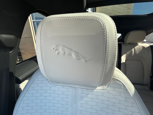 New 2025 Jaguar F-PACE R-Dynamic S image 31