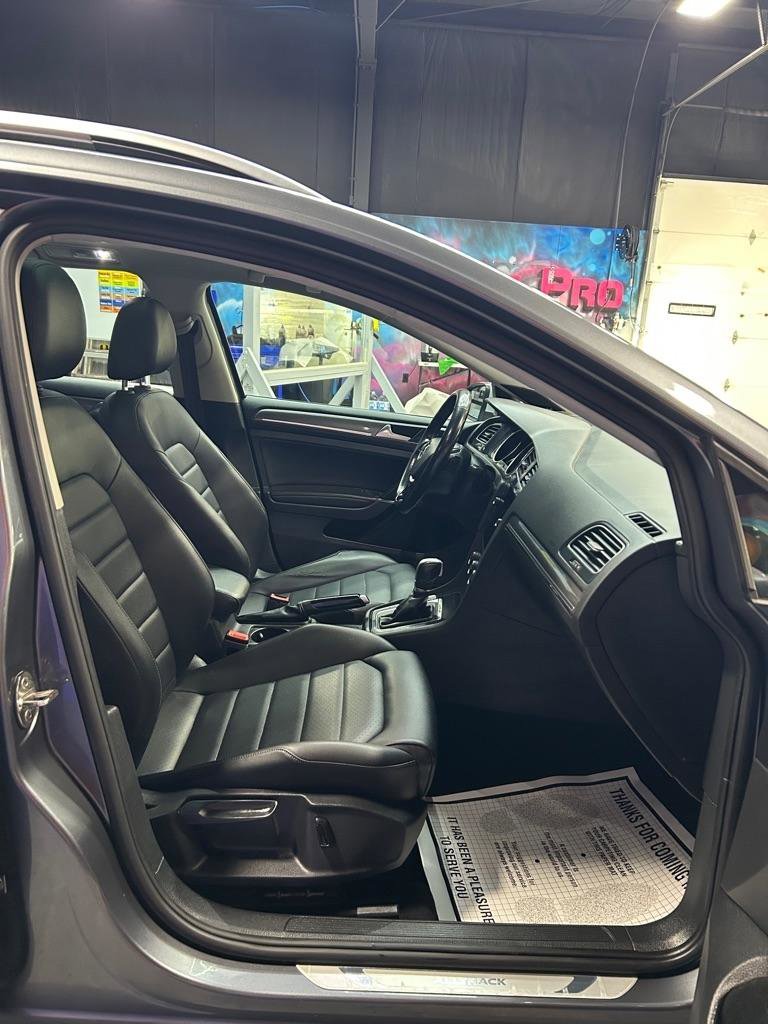 Used 2018 Volkswagen Golf Alltrack SEL image 12