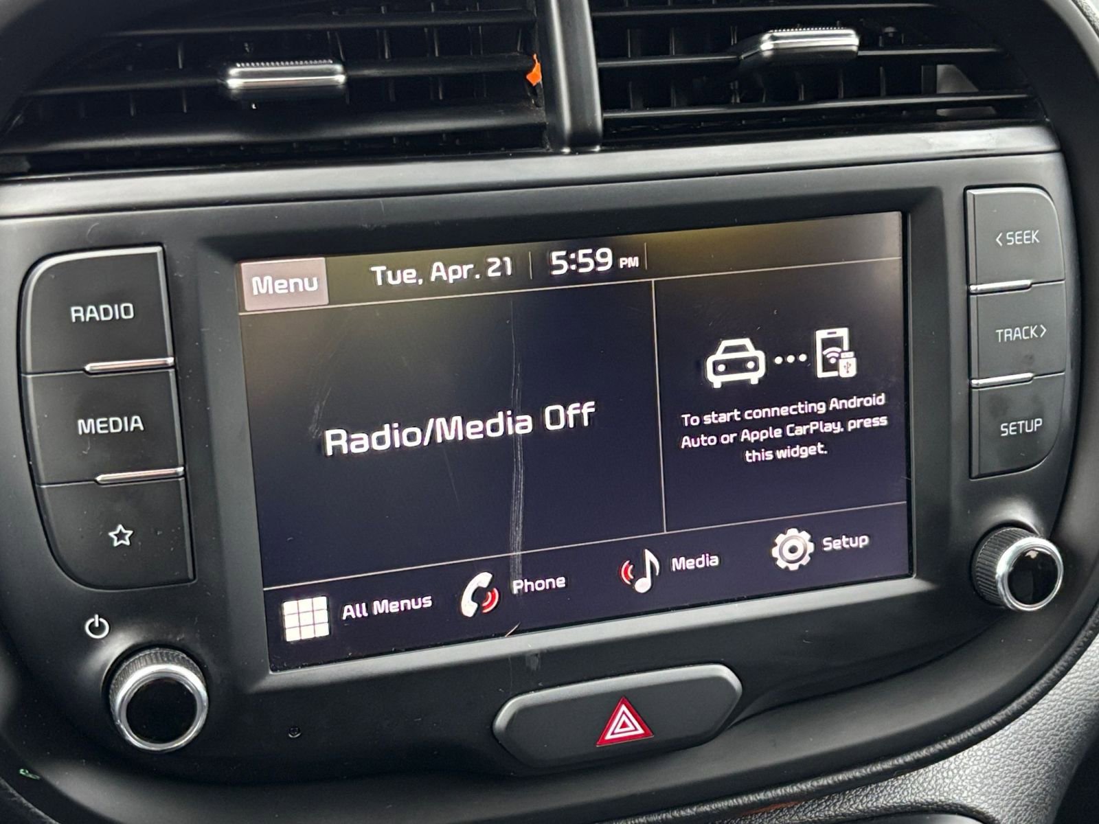 Used 2025 Kia Soul LX w/ LX Technology Package FWD image 20
