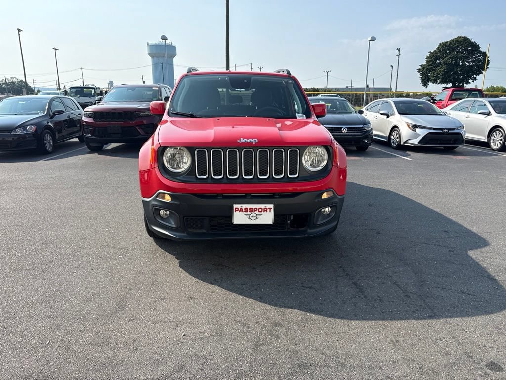Used 2018 Jeep Renegade Latitude FWD image 5