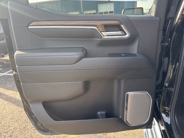 Used 2024 Chevrolet Silverado 1500 High Country w/ Z71 Off-Road Package image 18