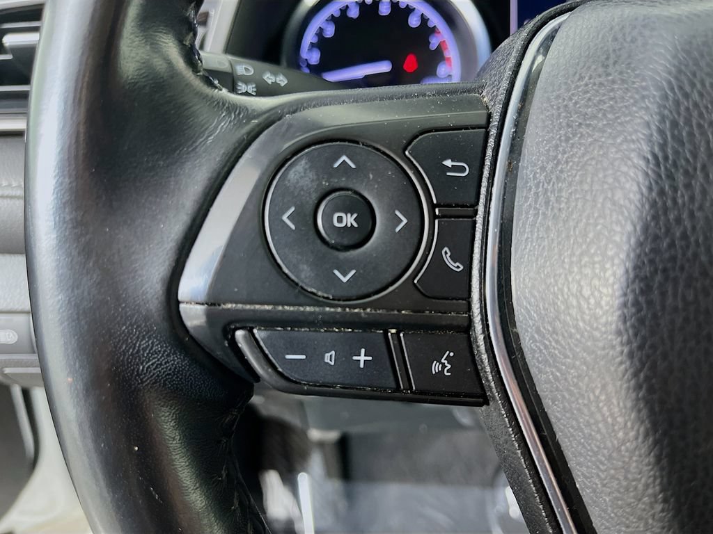 Used 2020 Toyota Camry SE FWD image 15