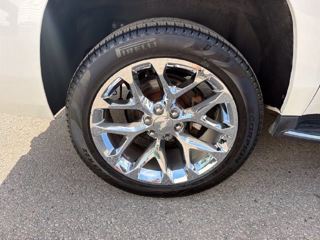 Used 2017 Chevrolet Suburban Premier AWD/4WD image 31