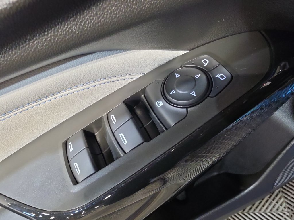 Used 2025 Chevrolet Trax LT w/ Driver Confidence Package FWD image 15