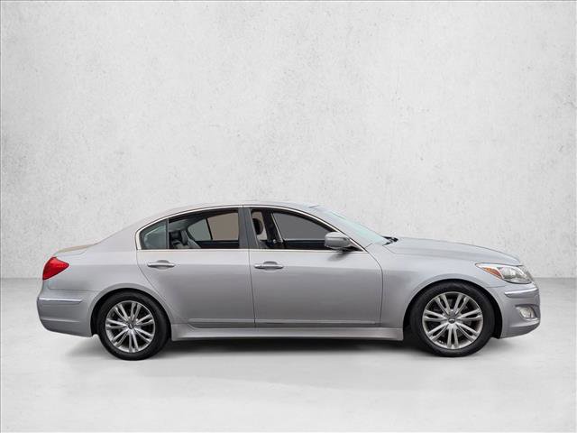Used 2012 Hyundai Genesis 4.6 RWD image 5