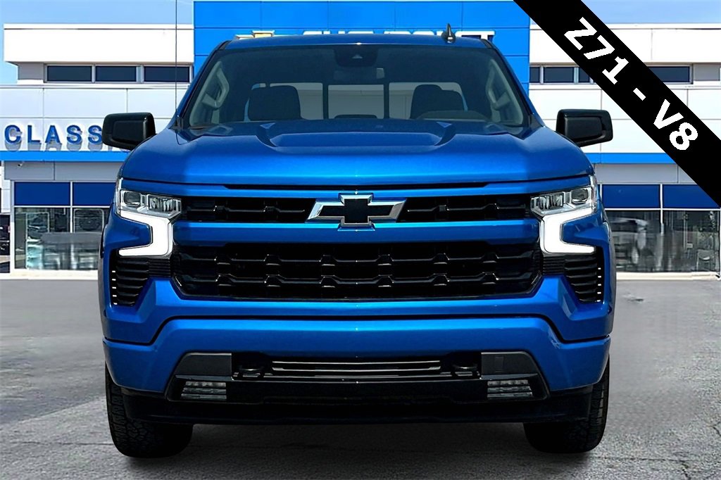 Used 2023 Chevrolet Silverado 1500 RST w/ Convenience Package II image 2