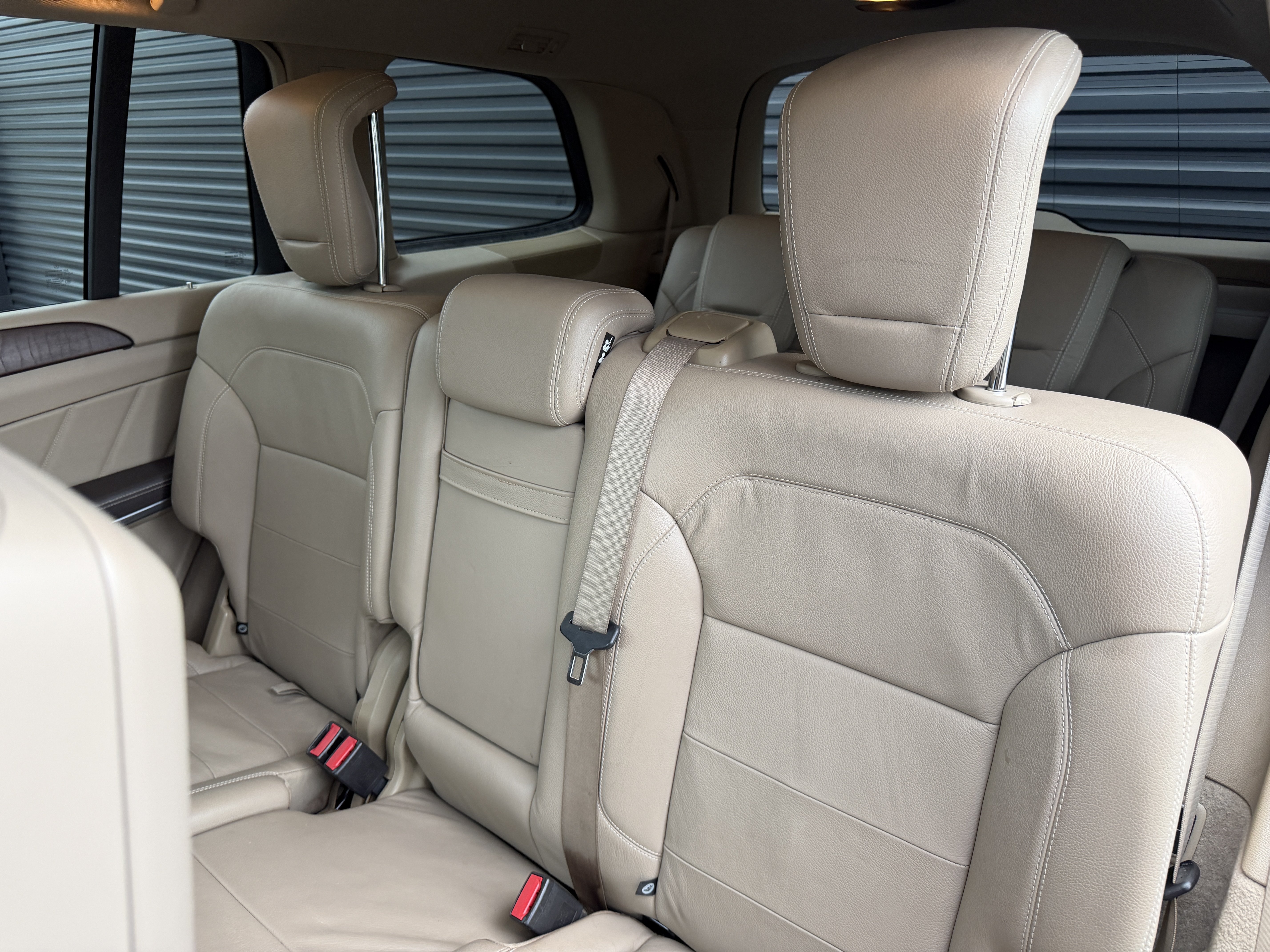 Used 2015 Mercedes-Benz GL 550 4MATIC image 12