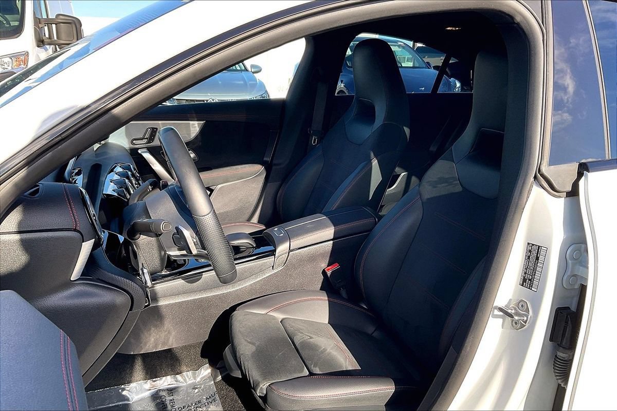 Used 2023 Mercedes-Benz CLA 250 image 22