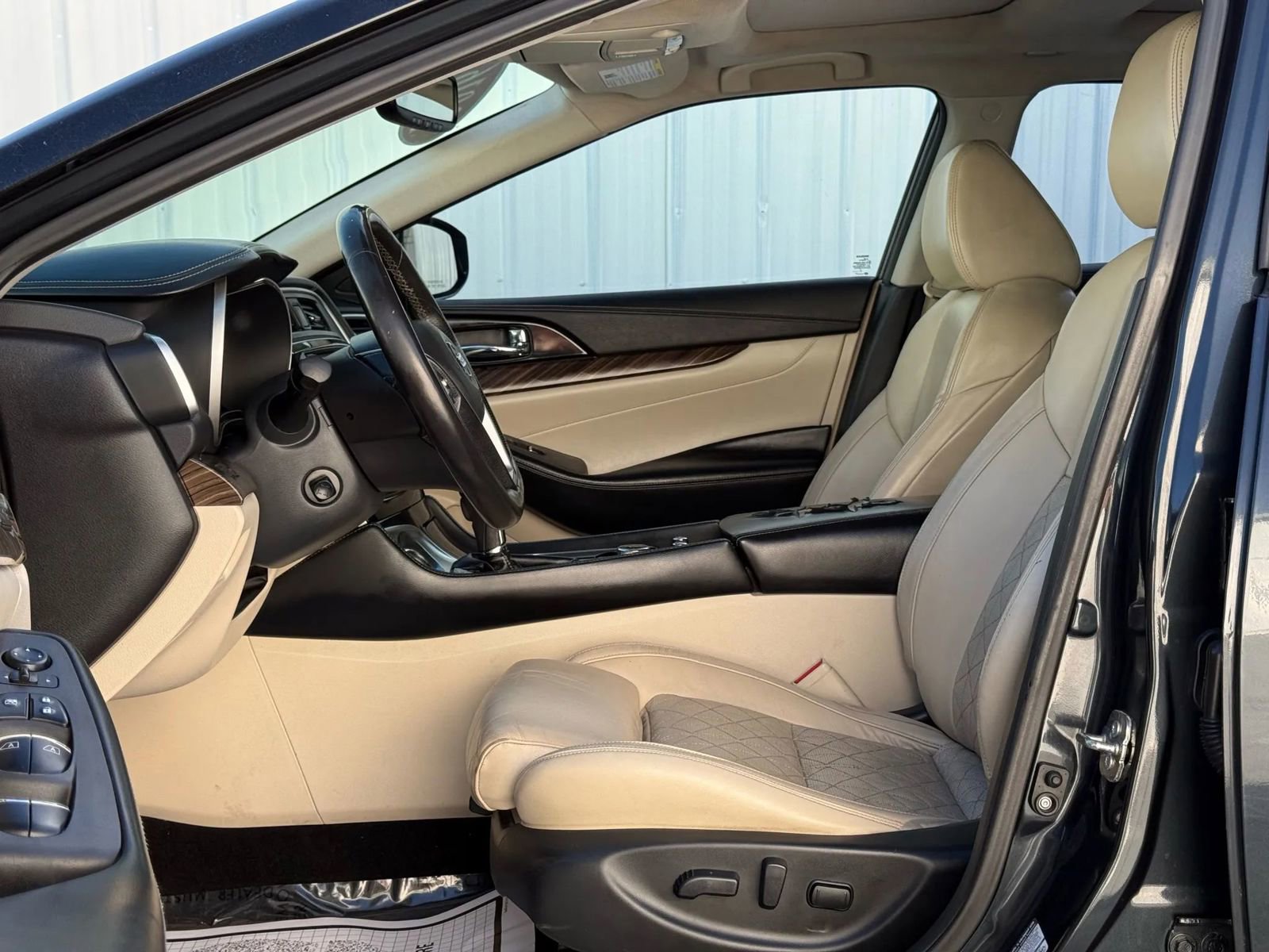 Used 2016 Nissan Maxima Platinum image 9