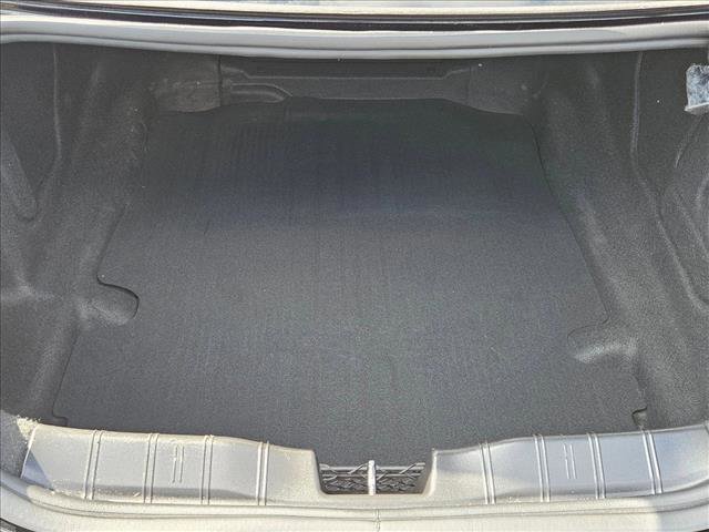 Used 2020 Chevrolet Camaro LT w/ RS Package image 6