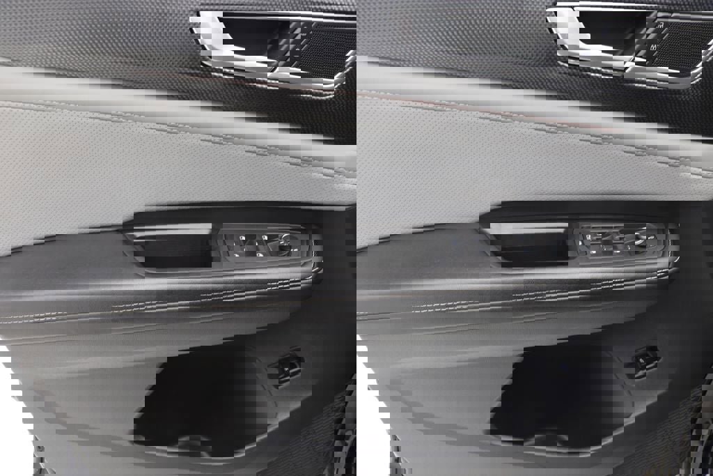 Used 2024 Volkswagen Atlas Cross Sport SEL R-Line image 16