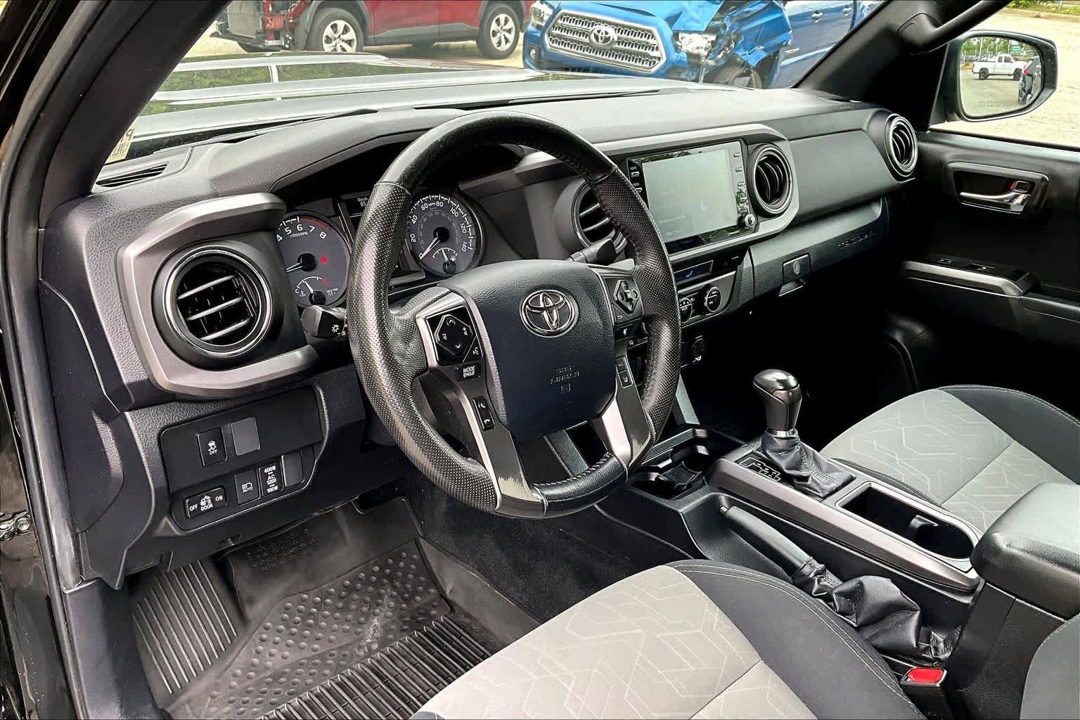 Used 2023 Toyota Tacoma TRD Sport AWD/4WD image 18