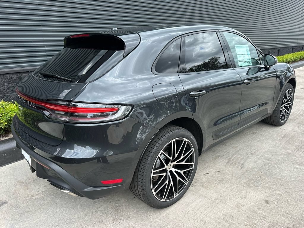 Used 2026 Porsche Macan Turbo AWD/4WD image 9