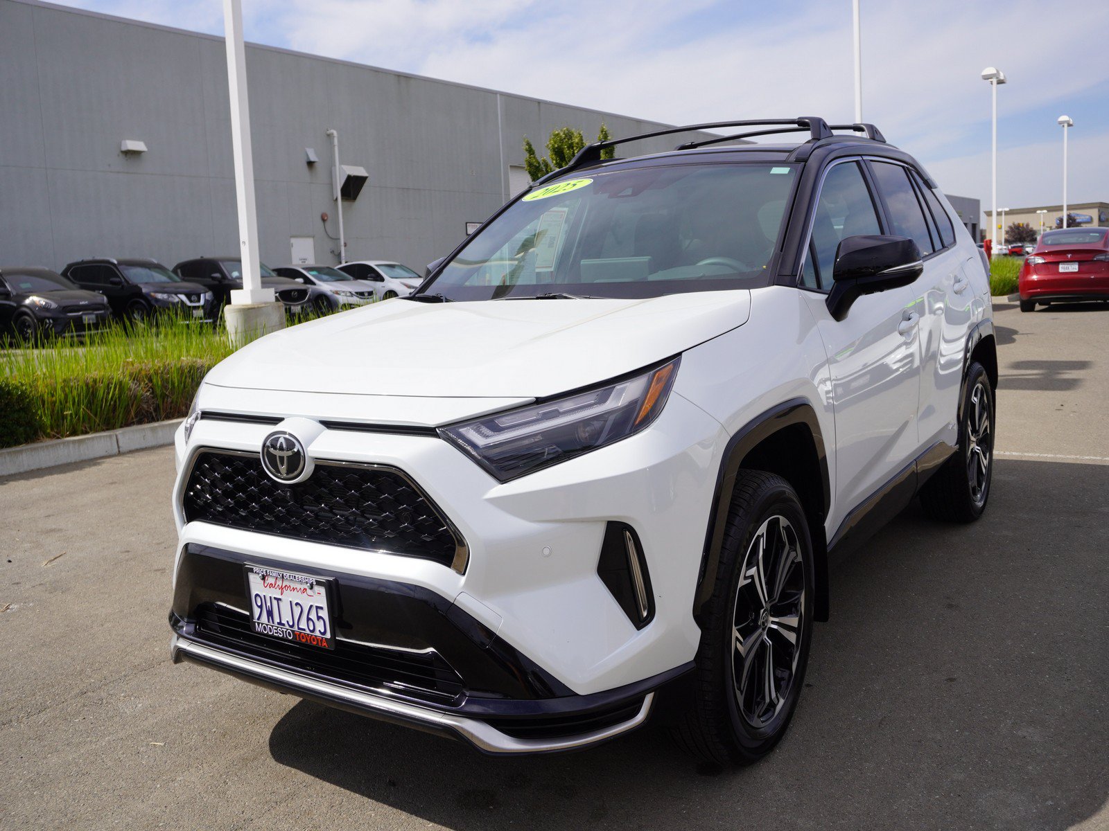 Used 2025 Toyota RAV4 XSE w/ Premium Package AWD/4WD image 7