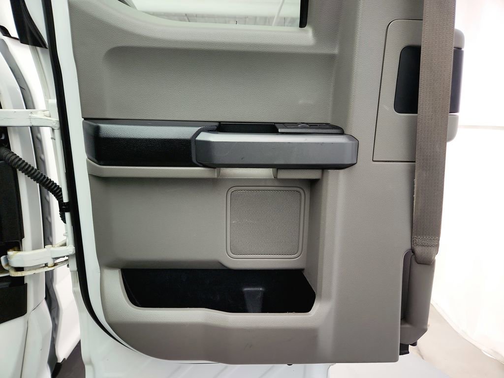 Used 2016 Ford F150 XLT image 22