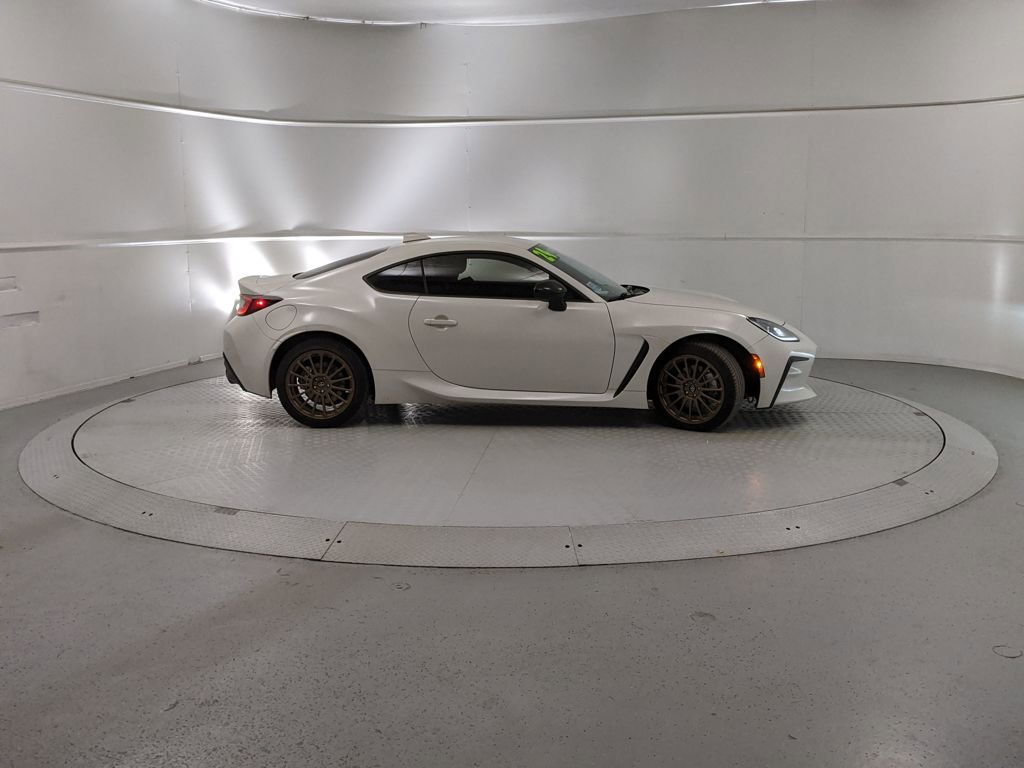 Used 2024 Toyota GR86 image 2