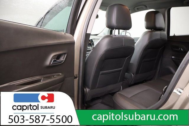 Used 2022 Chevrolet Trax LT w/ LT Convenience Package image 29