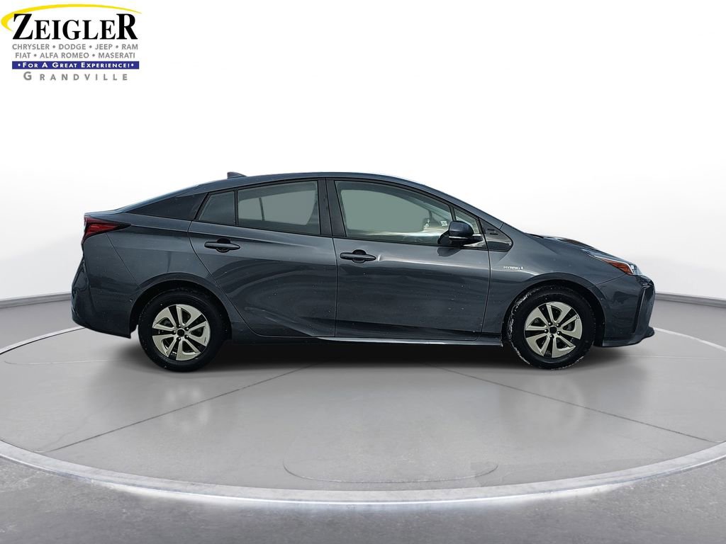 Used 2019 Toyota Prius L Eco image 4