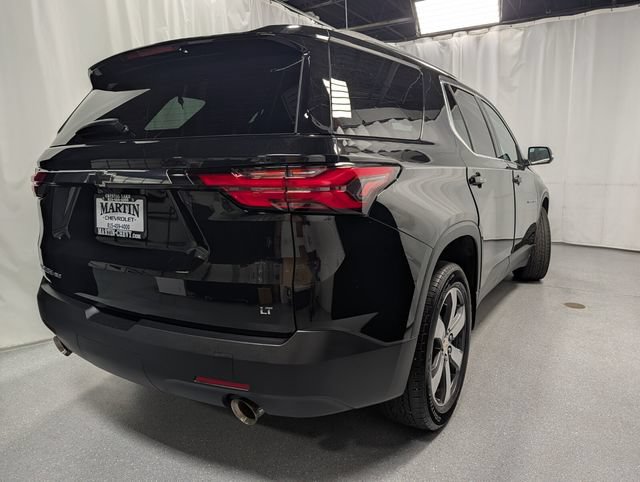 Certified 2023 Chevrolet Traverse LT w/ LT Premium Package AWD/4WD image 3