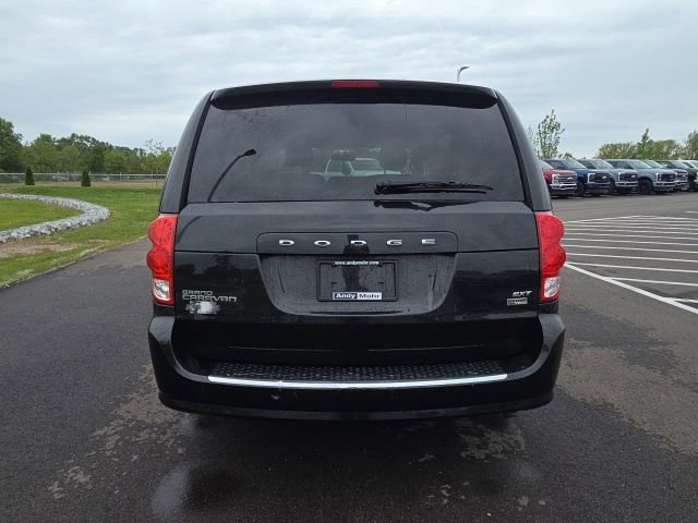 Used 2014 Dodge Grand Caravan SXT FWD image 9