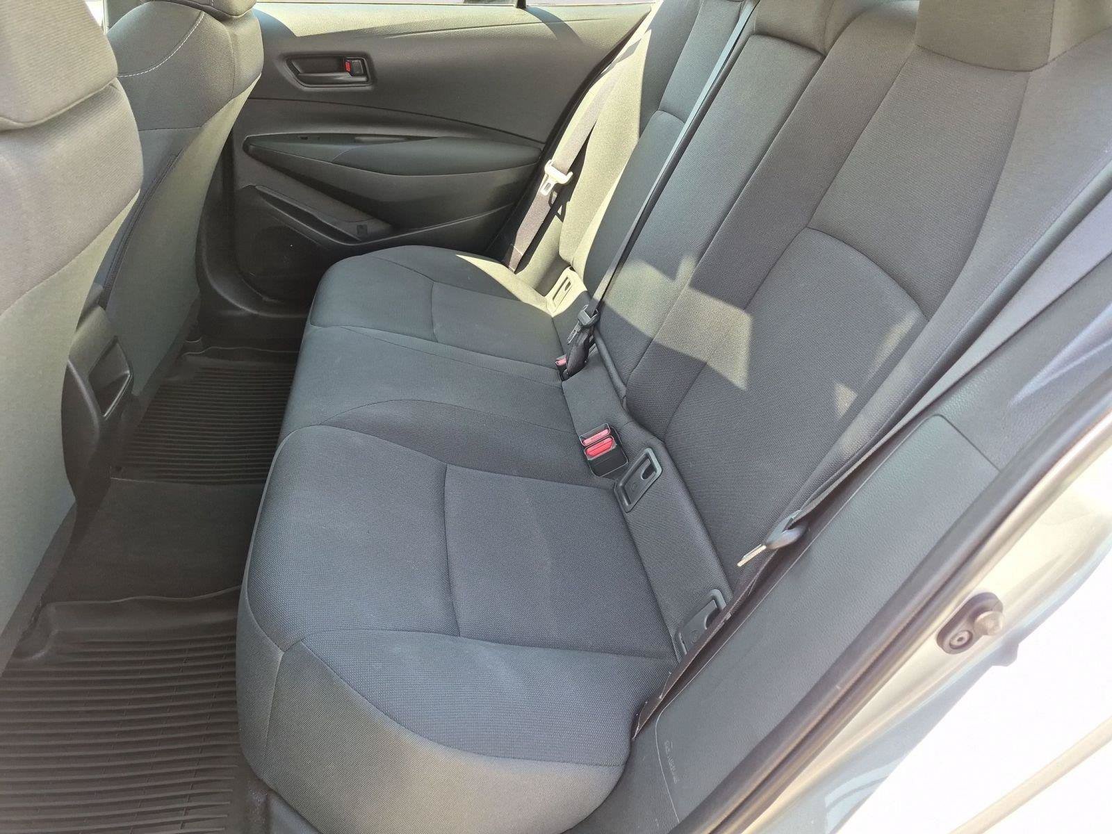 Used 2022 Toyota Corolla LE FWD image 12