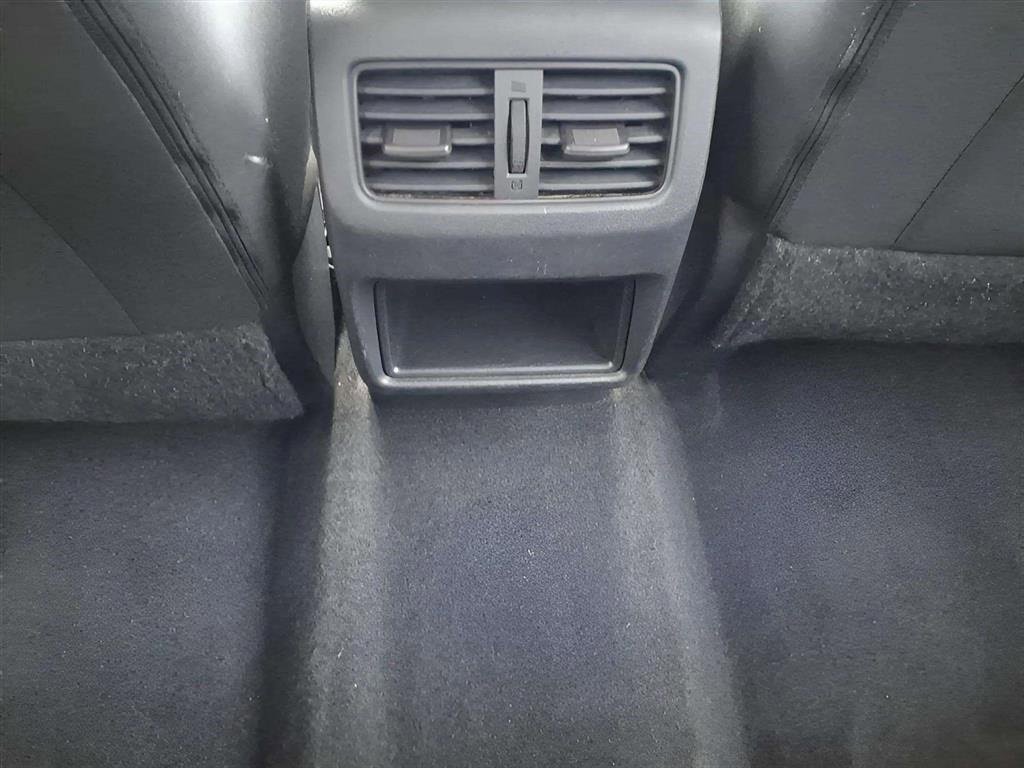 Used 2023 Nissan Rogue S image 13