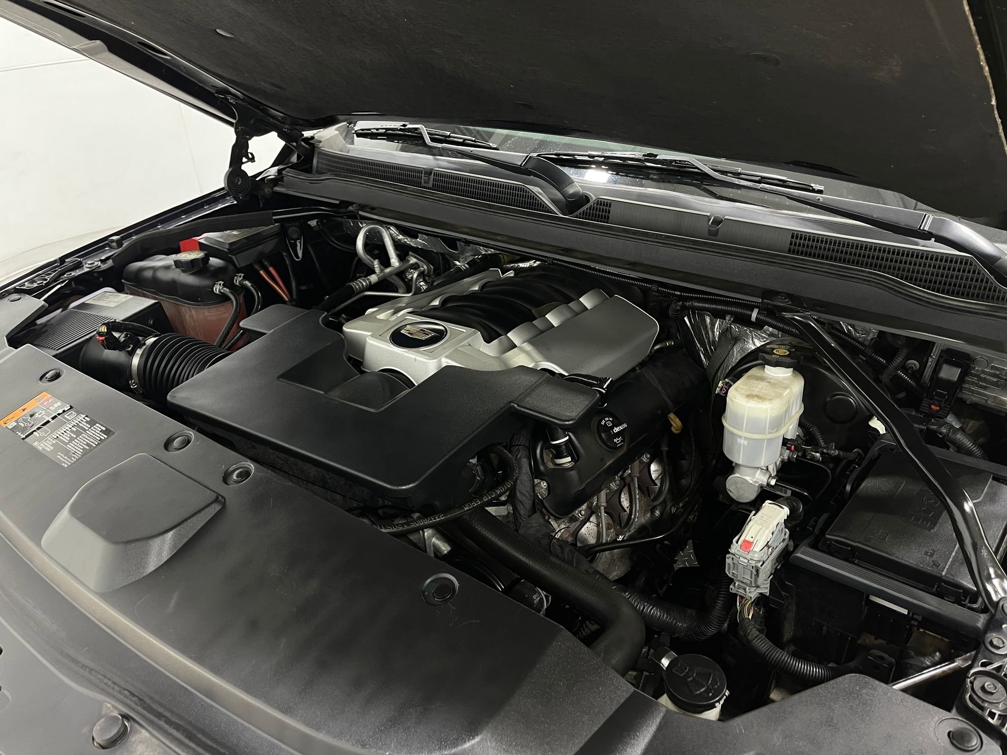 Used 2017 Cadillac Escalade ESV Platinum image 28