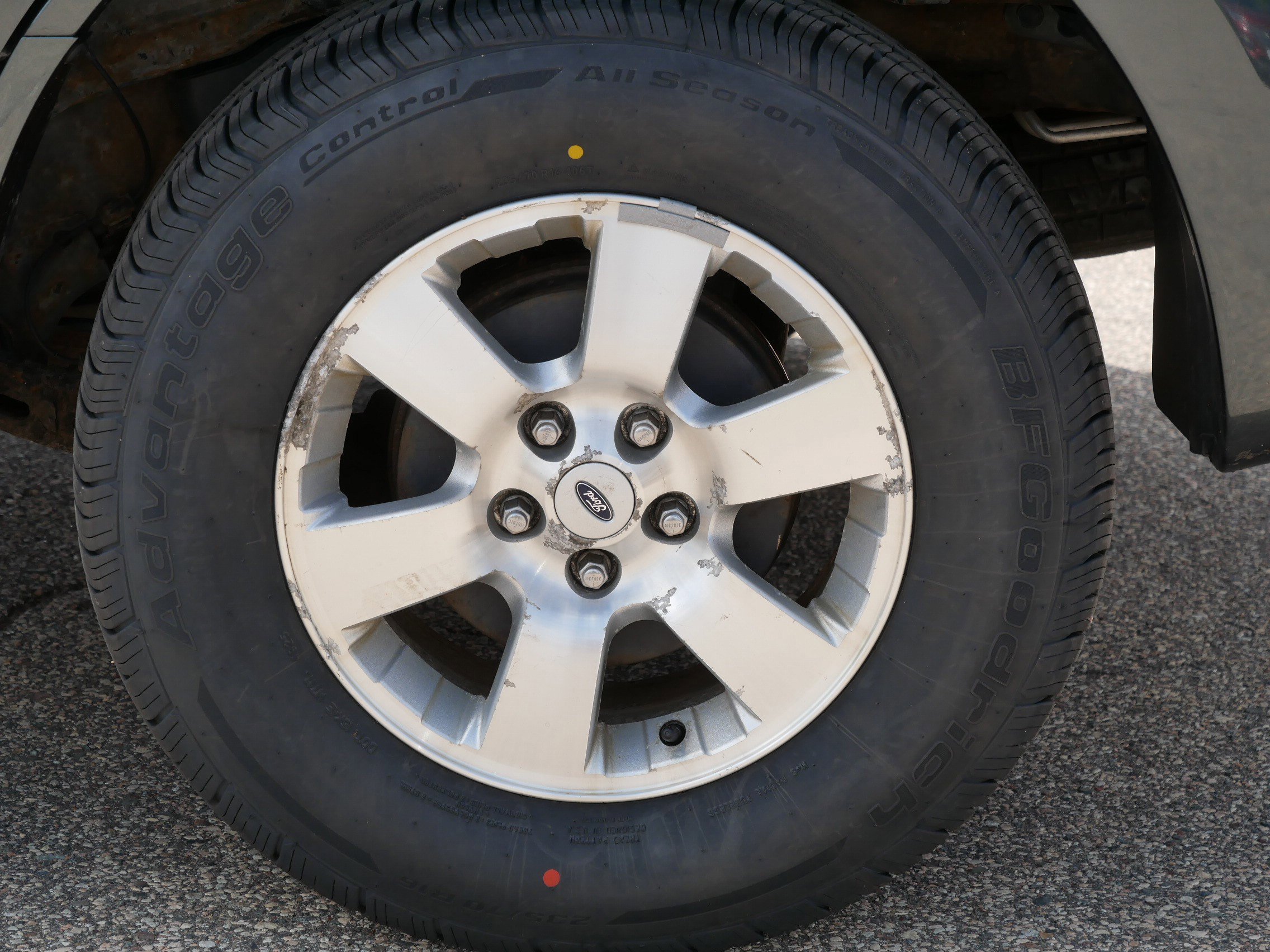 Used 2009 Ford Escape 2WD Hybrid image 9