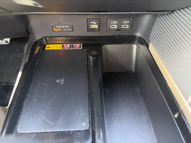 Used 2025 Toyota Camry SE FWD image 20